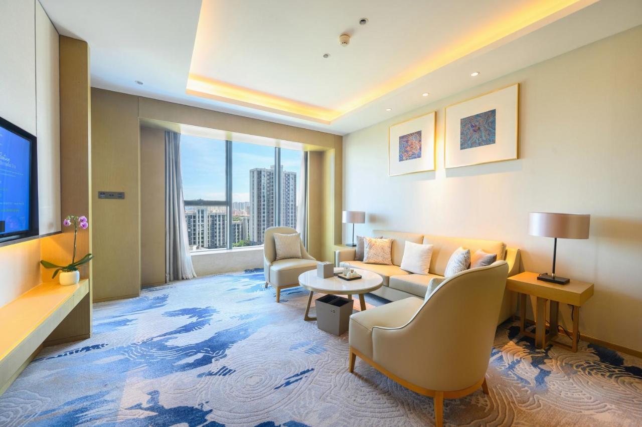 Wyndham Grand Plaza Royale Yuzhou Xiamen Wuyuan Bay Hotel Exterior photo