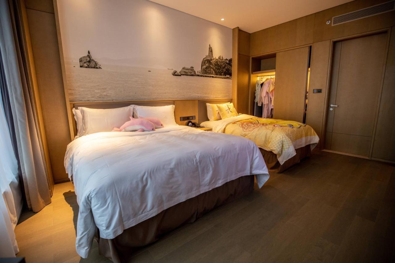 Wyndham Grand Plaza Royale Yuzhou Xiamen Wuyuan Bay Hotel Exterior photo