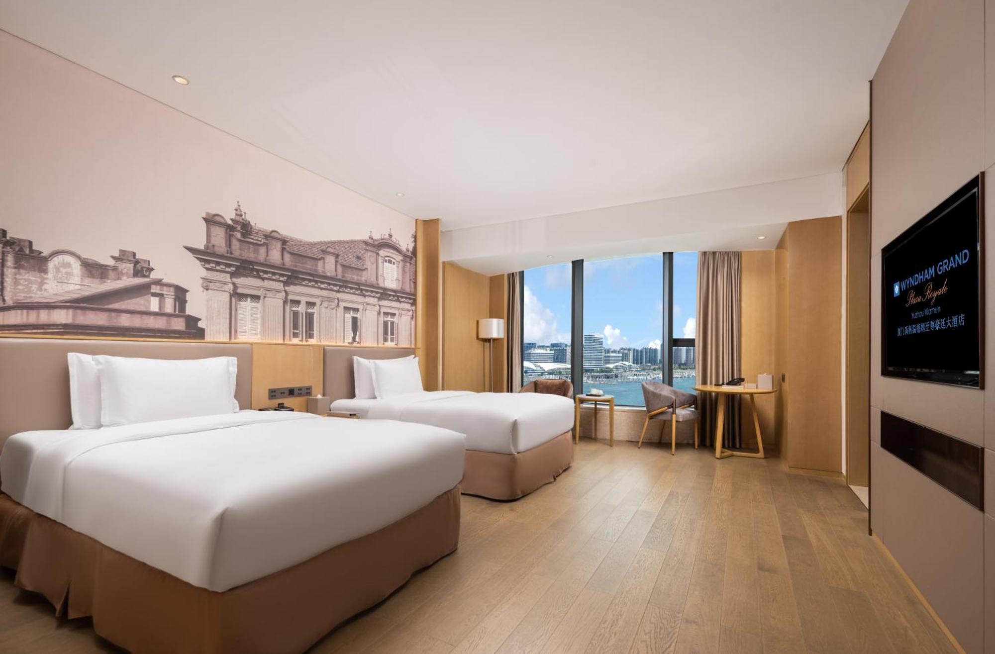 Wyndham Grand Plaza Royale Yuzhou Xiamen Wuyuan Bay Hotel Exterior photo