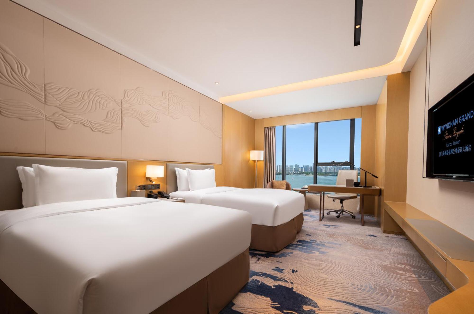 Wyndham Grand Plaza Royale Yuzhou Xiamen Wuyuan Bay Hotel Exterior photo