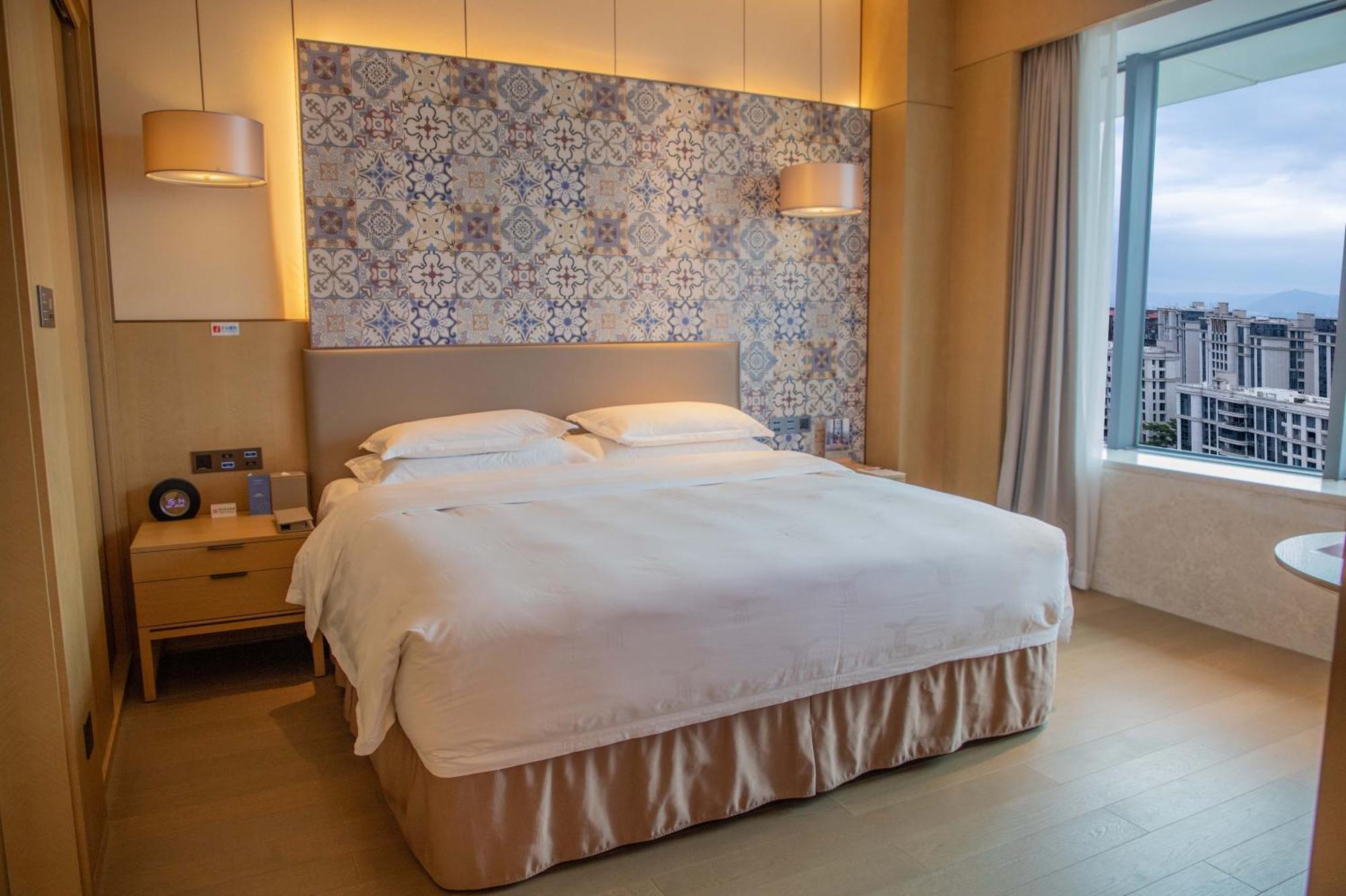 Wyndham Grand Plaza Royale Yuzhou Xiamen Wuyuan Bay Hotel Exterior photo